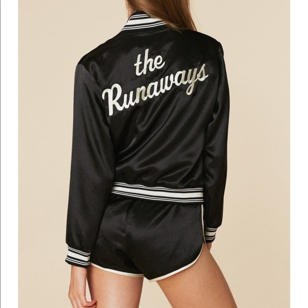 Stoned Immaculate The Runaways Bomber